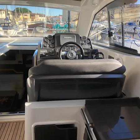 Mat'lo Boat Bateau-hôtel