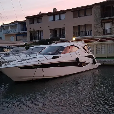 Mat'lo Boat Bateau-hôtel Saint-Raphaël